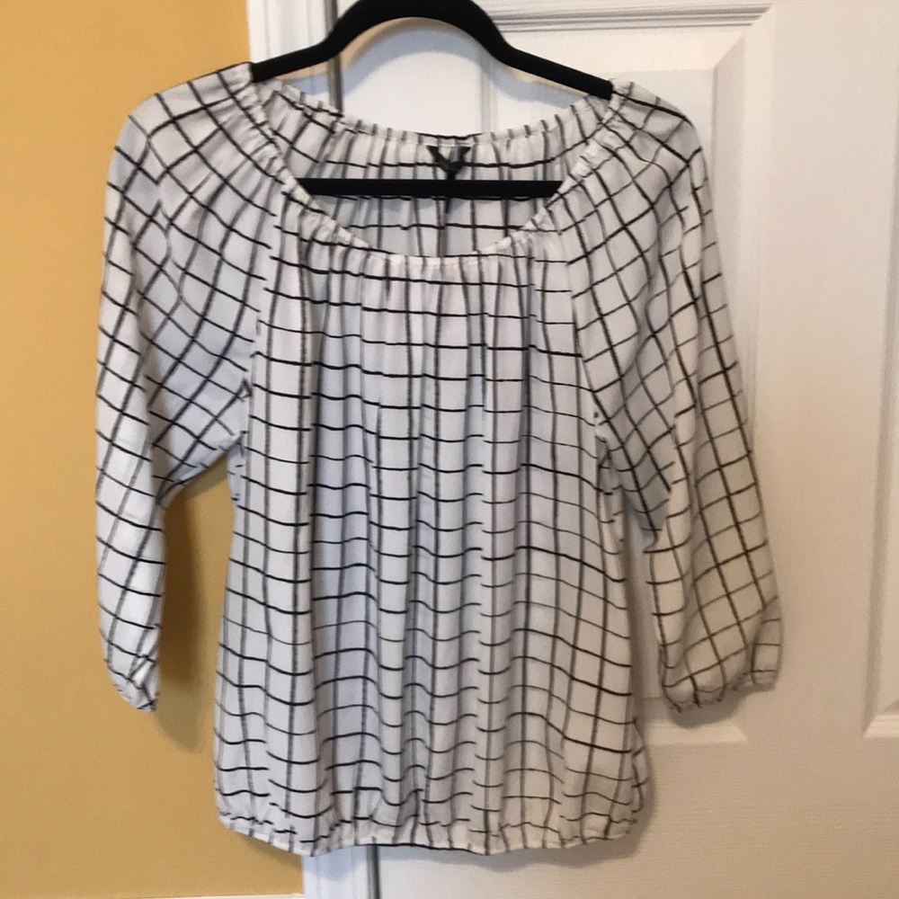 Daisy Fuentes Black and Whit Top